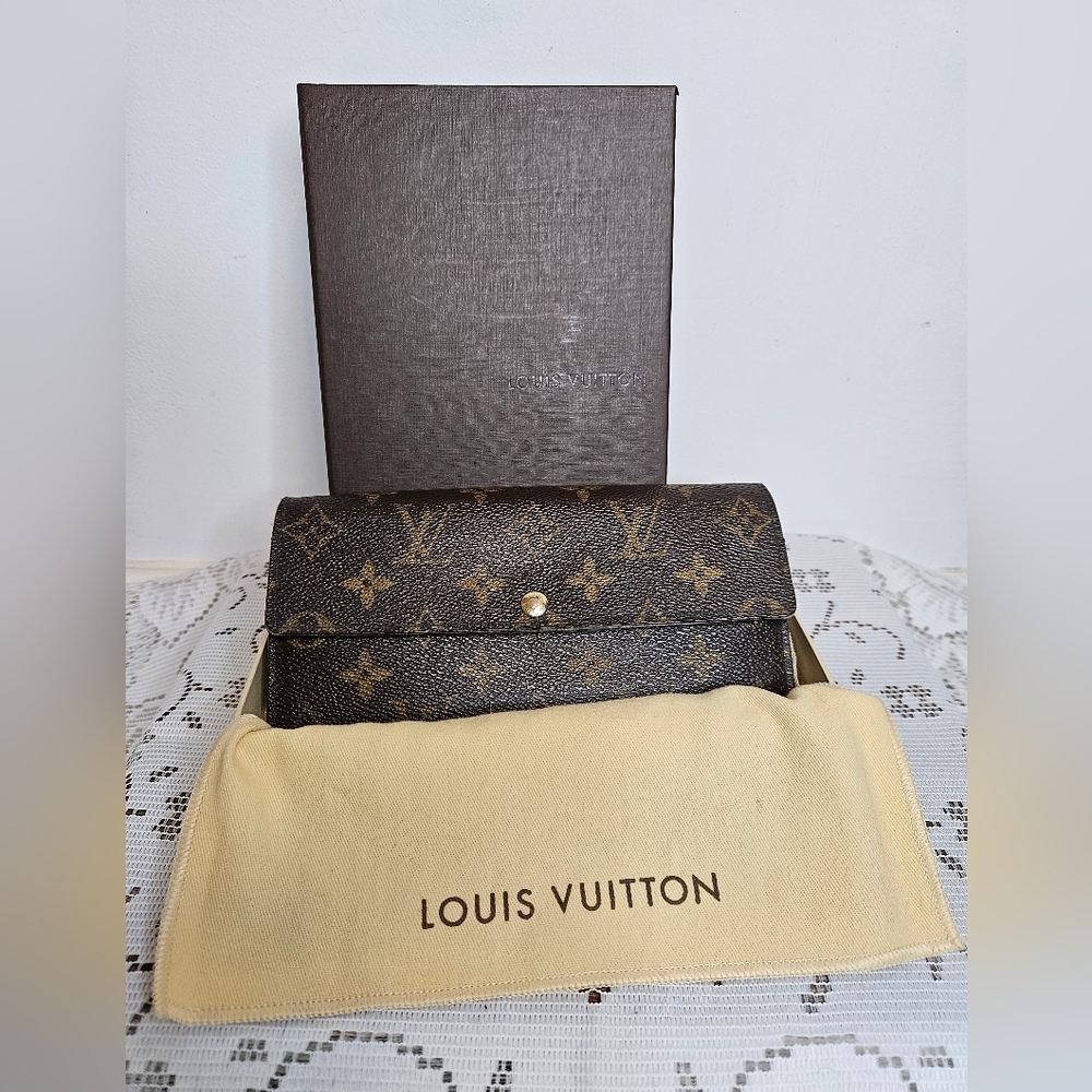 Authentic Louis Vuitton Monogram Wallet